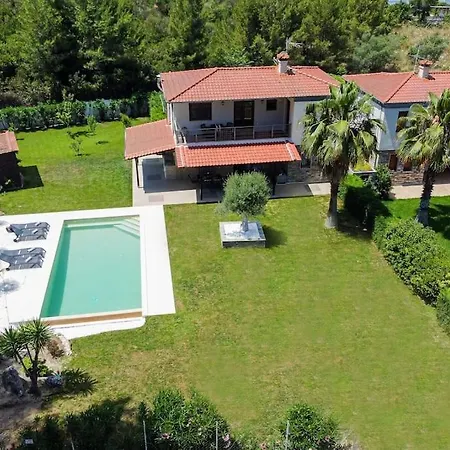 Palmera Pool Villa *