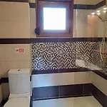 Palmera Pool فيلة هانيوتي