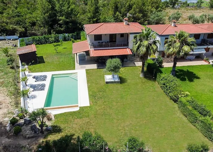 Palmera Pool Villa *