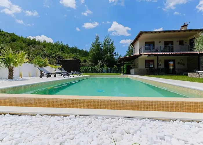Palmera Pool Villa *