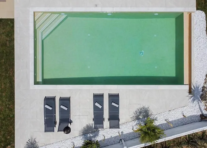 Palmera Pool Villa *